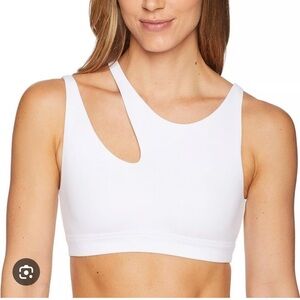 Alo Peak Bra in White